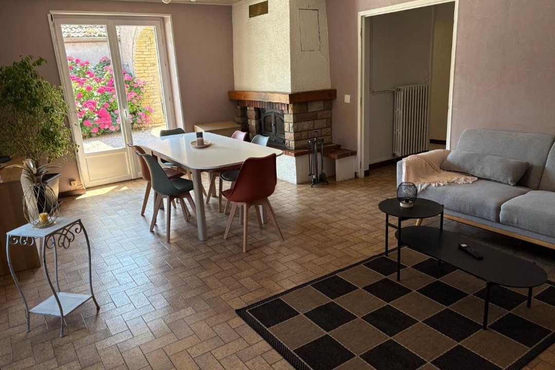 Photo of Others in Esprels