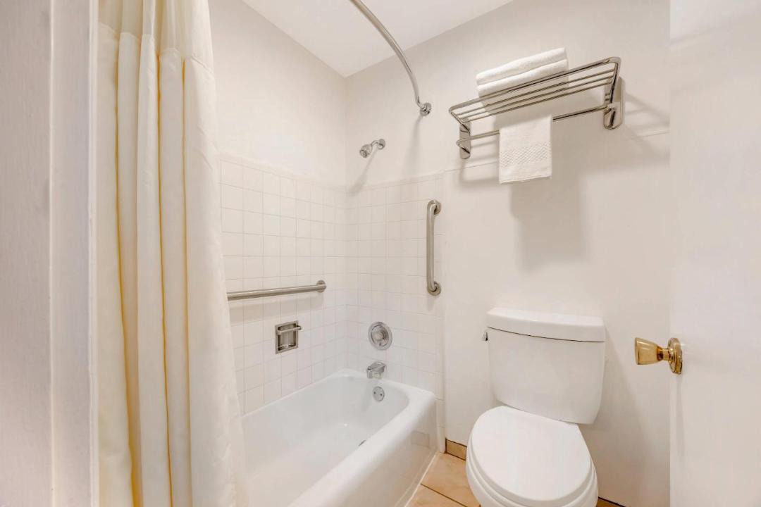 Photo of Bathroom in Albany