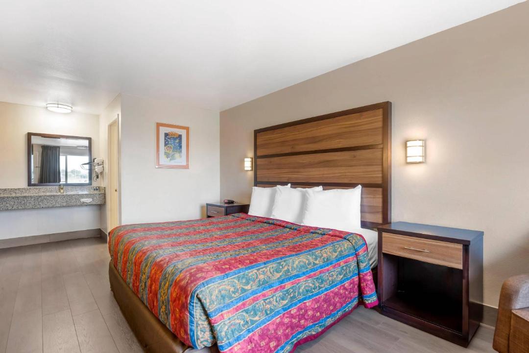 Photo of Bedroom in Albany