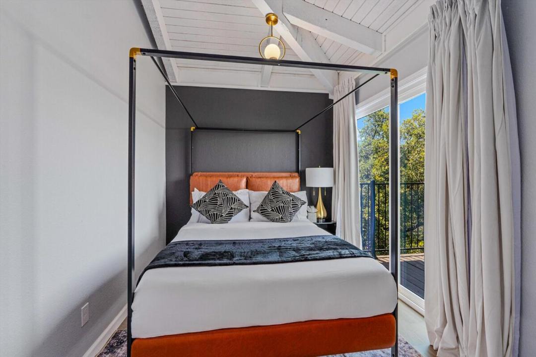 Photo of Bedroom in Lago Vista
