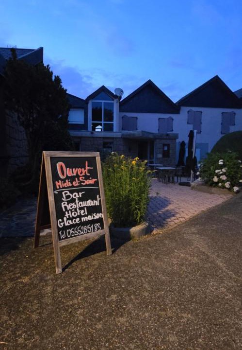 Photo of Others in Camps-Saint-Mathurin-Leobazel