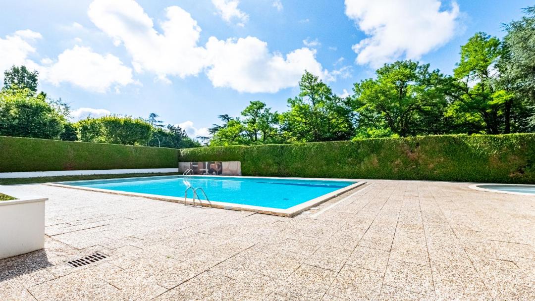 Photo of Others in Montmuzard