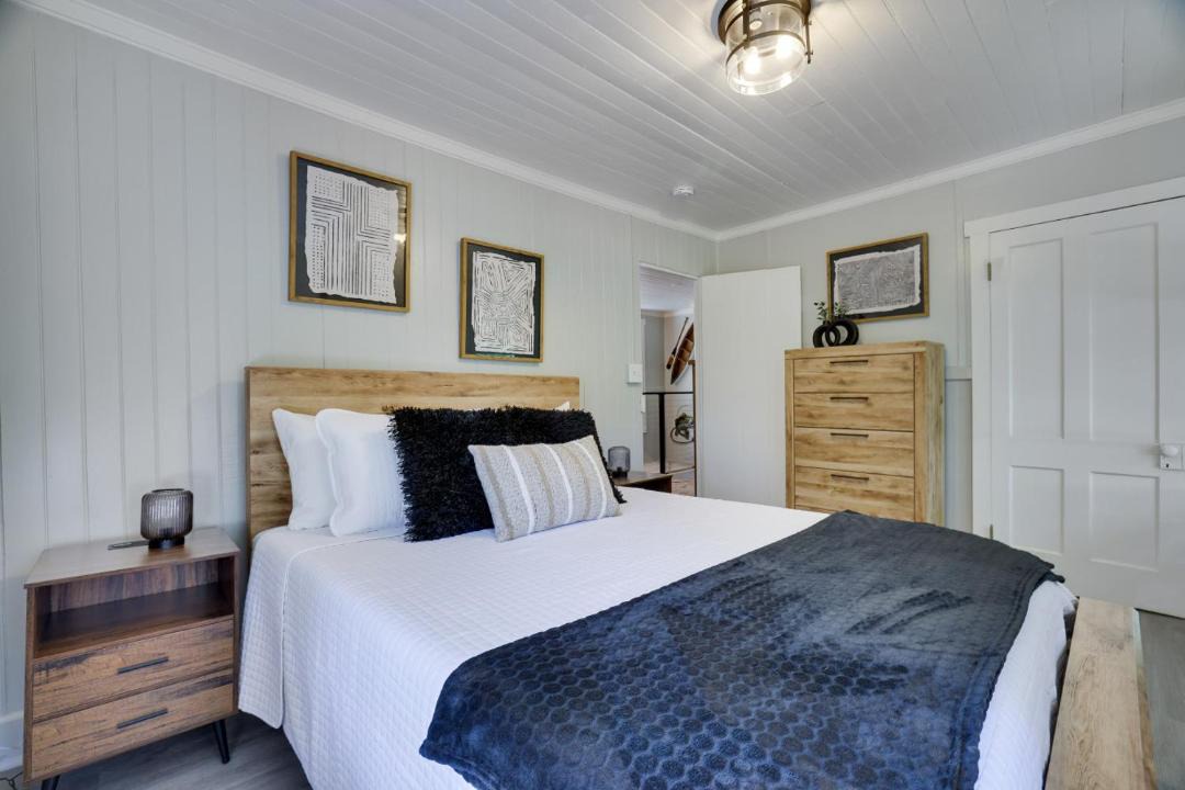 Photo of Bedroom in Saylorsburg