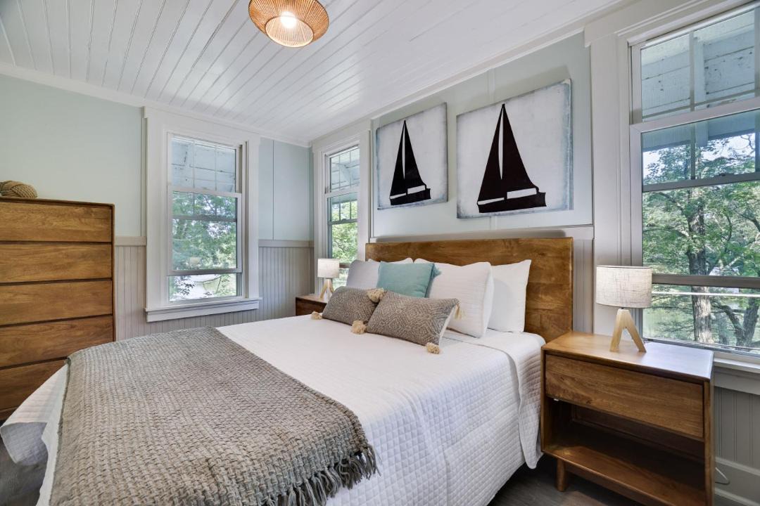 Photo of Bedroom in Saylorsburg