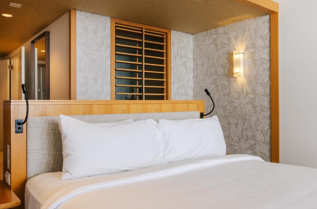 Photo of Bedroom in Mid Beach
