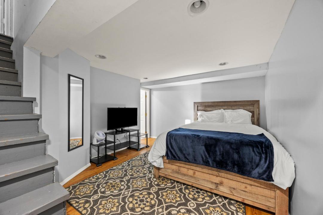Photo of Bedroom in Franklin Park