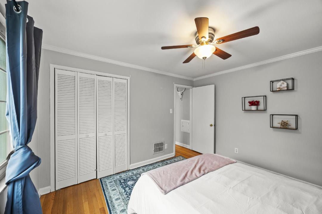 Photo of Bedroom in Franklin Park