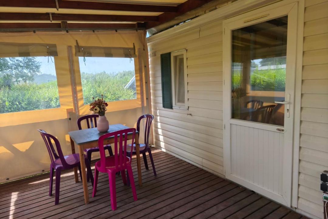 Photo of Patio Balcony in Rue