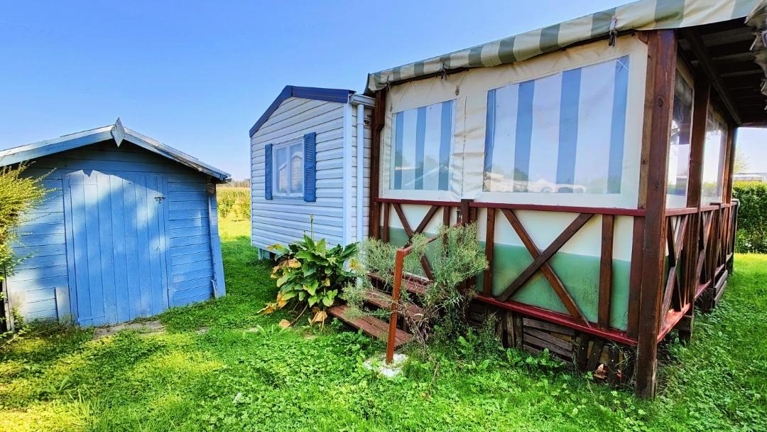 Photo of Others in Rue