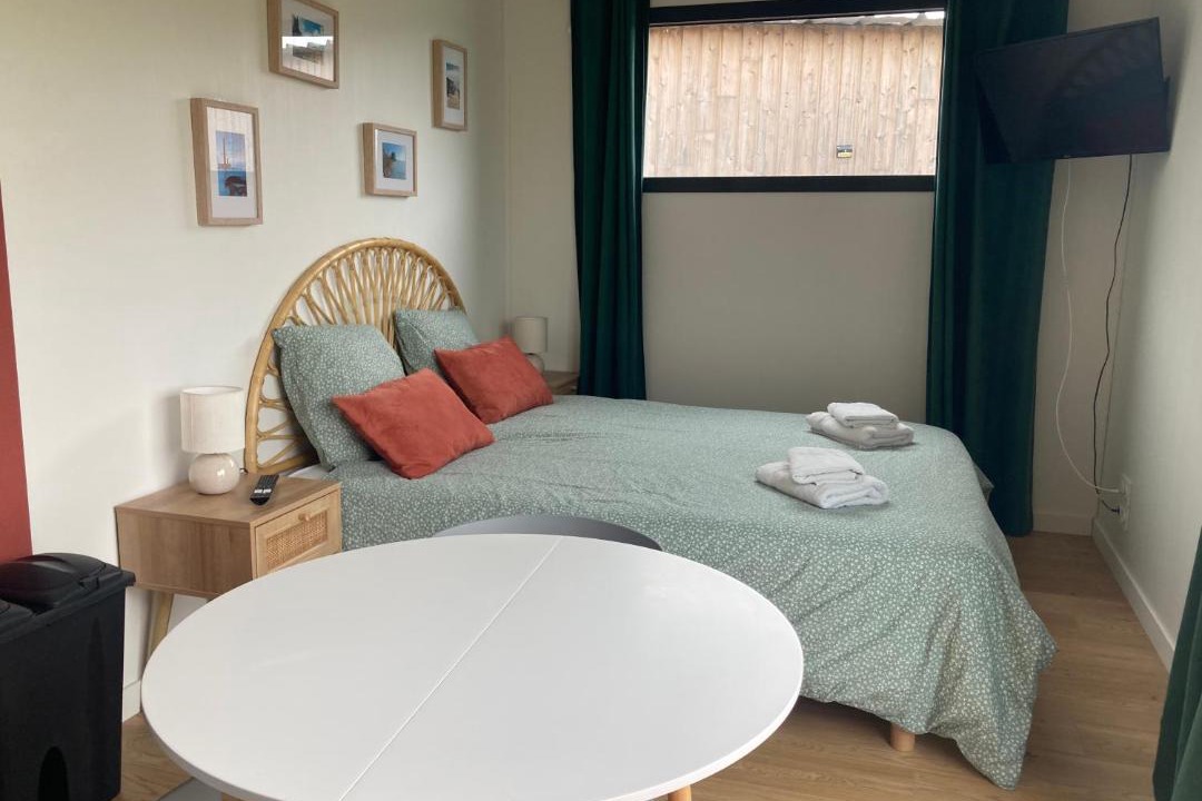 Photo of Bedroom in Quettehou