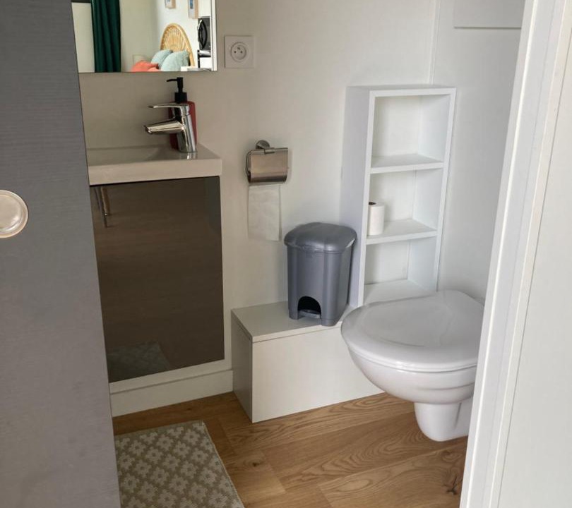 Photo of Bathroom in Quettehou