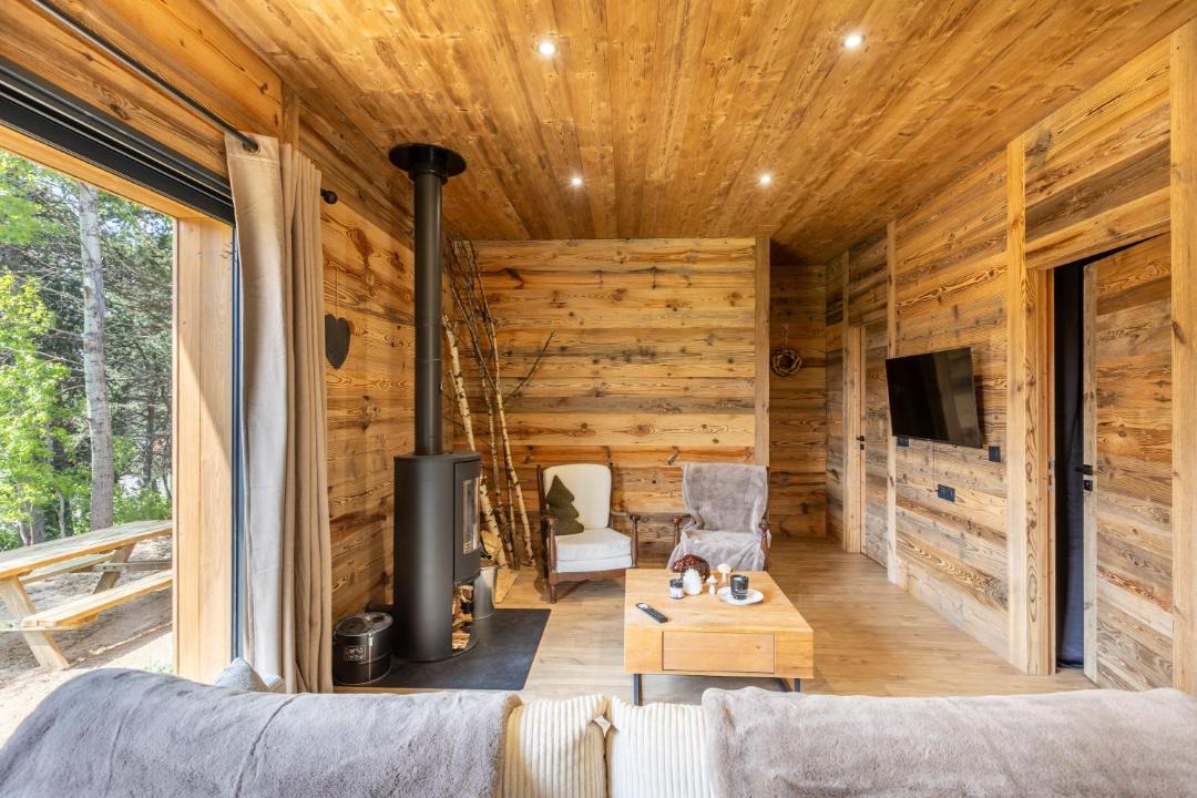 Photo of Others in Eyne 2600