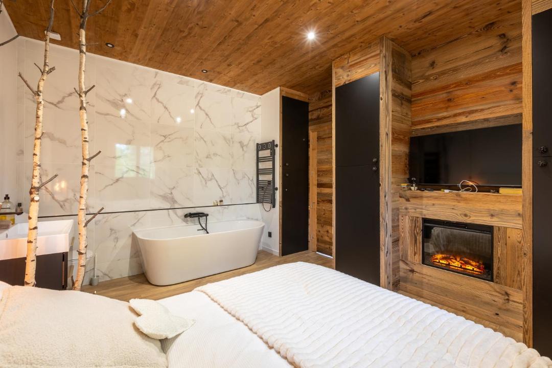 Photo of Others in Eyne 2600