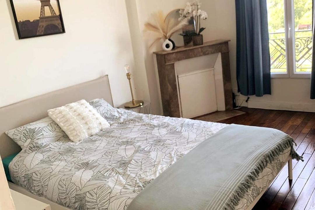 Photo of Bedroom in Gennevilliers