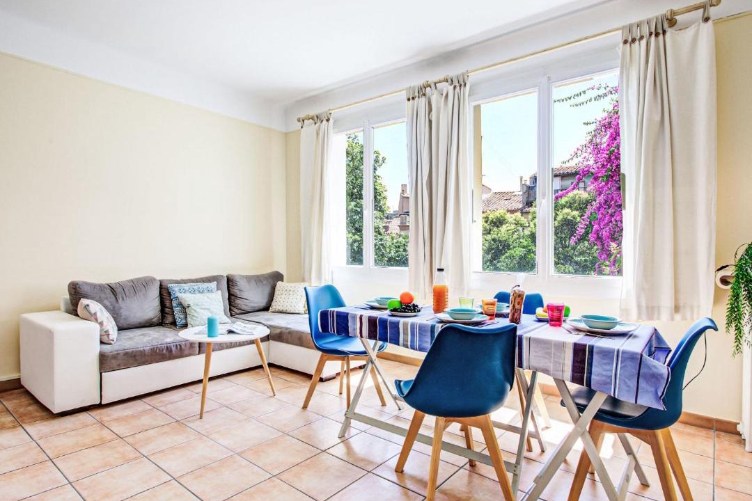 Photo of Others in La Real