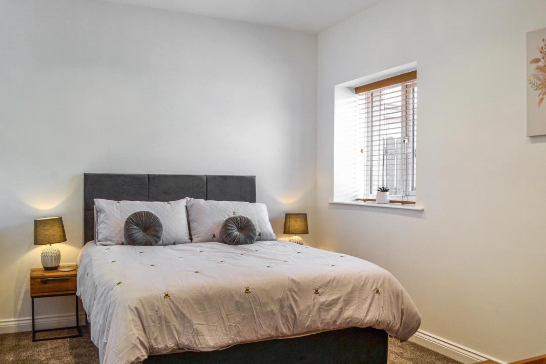 Photo of Others in Wing