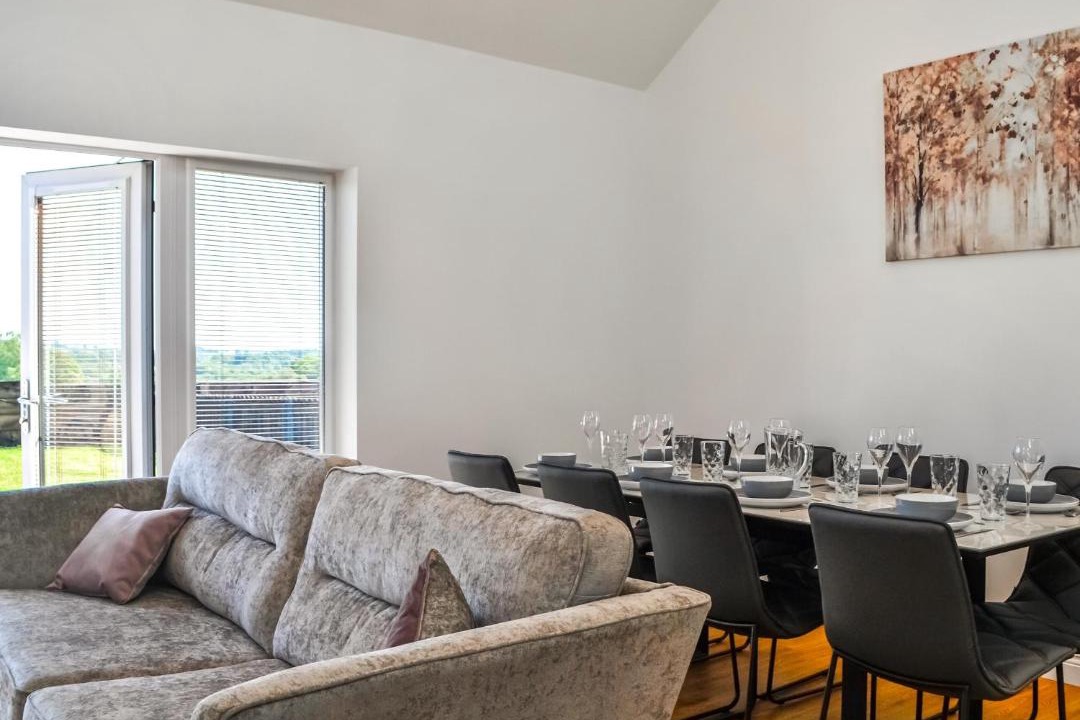 Photo of Others in Wing