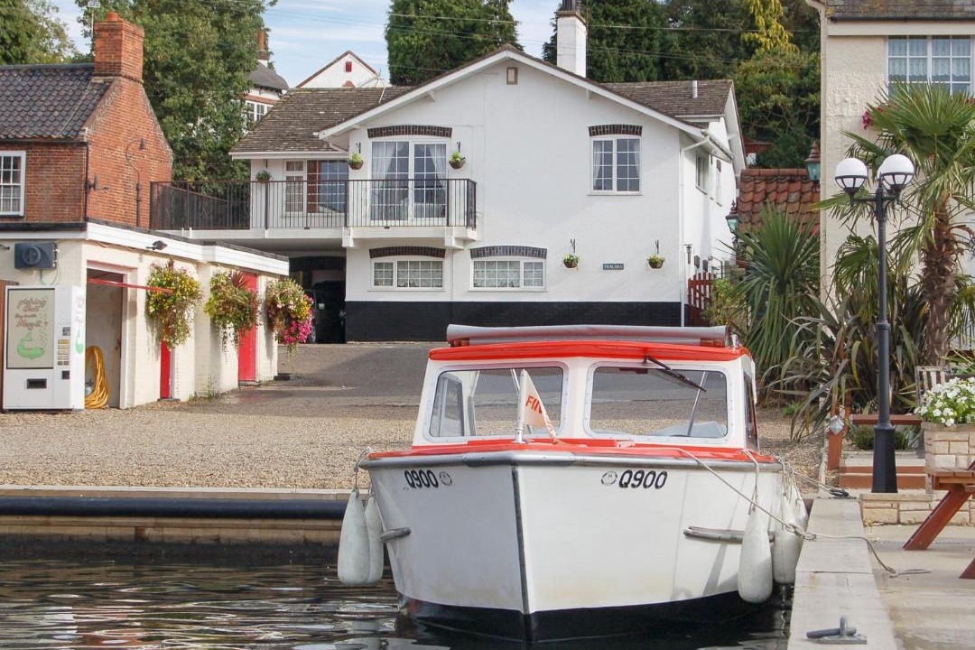 Photo of Others in Horning