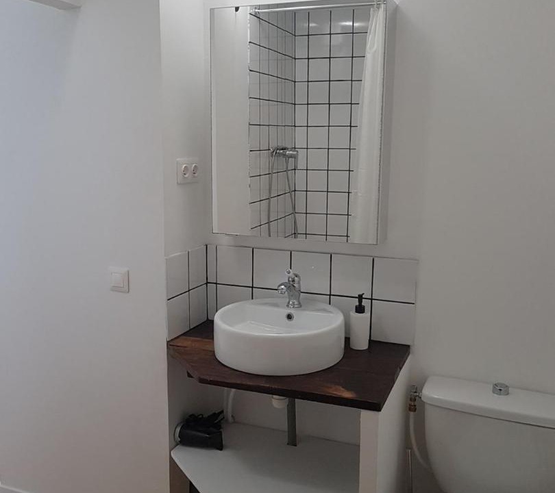 Photo of Bathroom in La Croix-Hellean