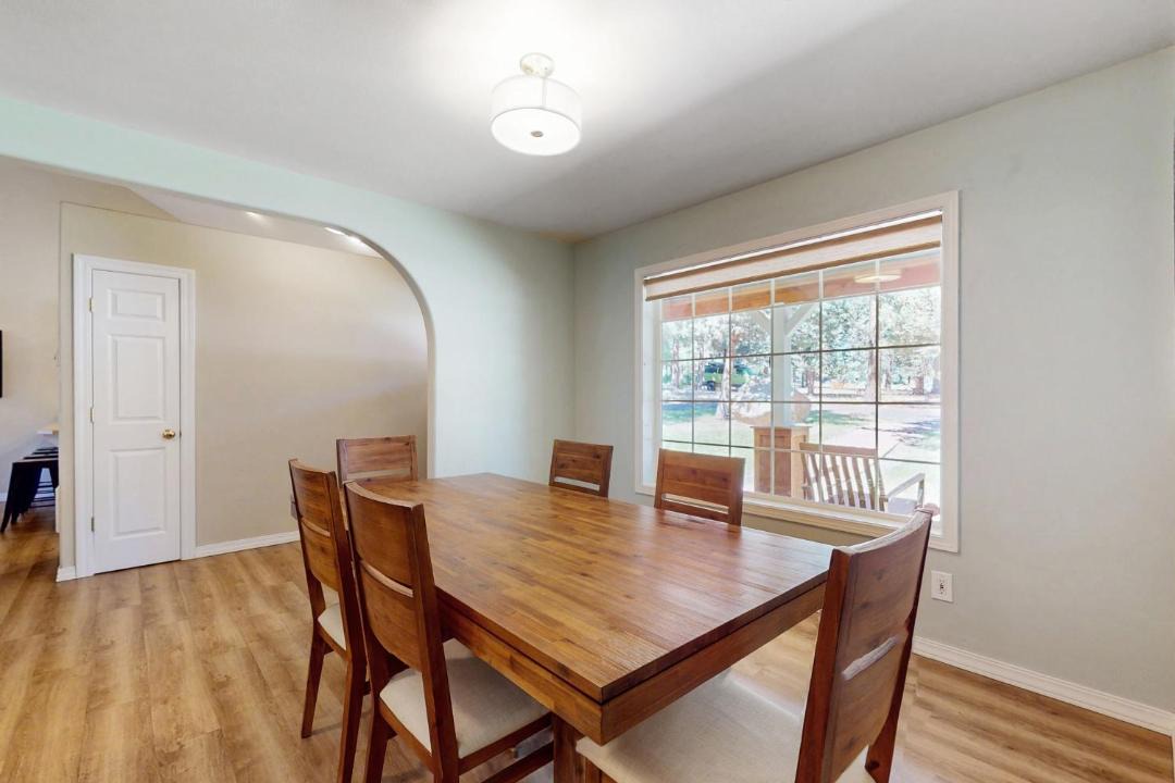 Photo of Others in Sisters