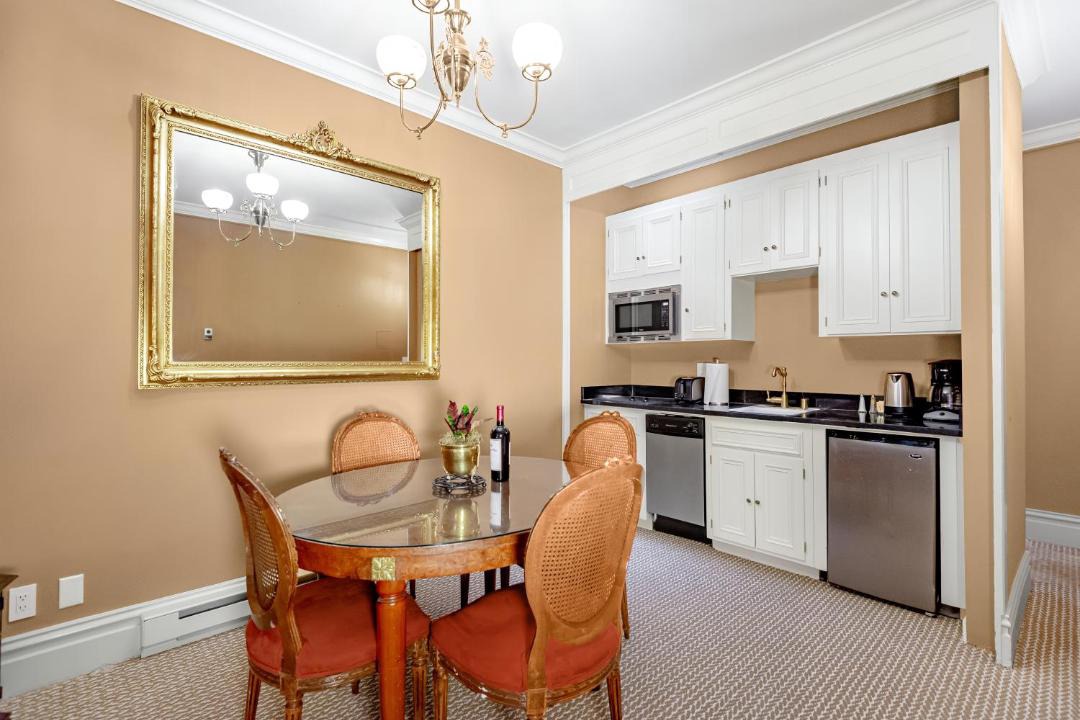 Photo of Others in Lower Nob Hill