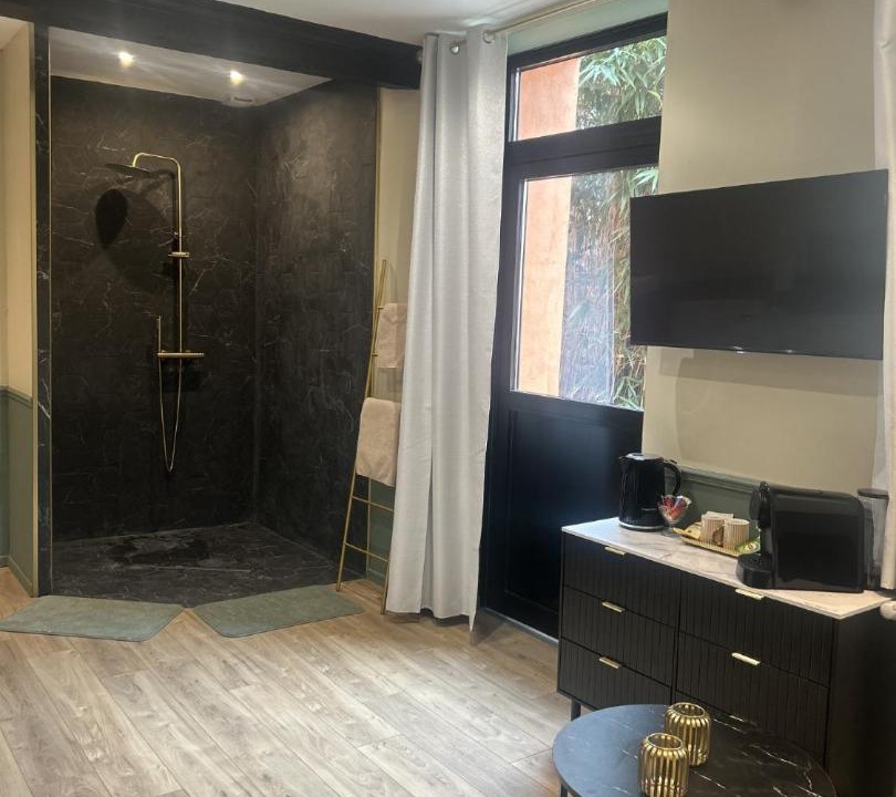 Photo of Others in Bethune