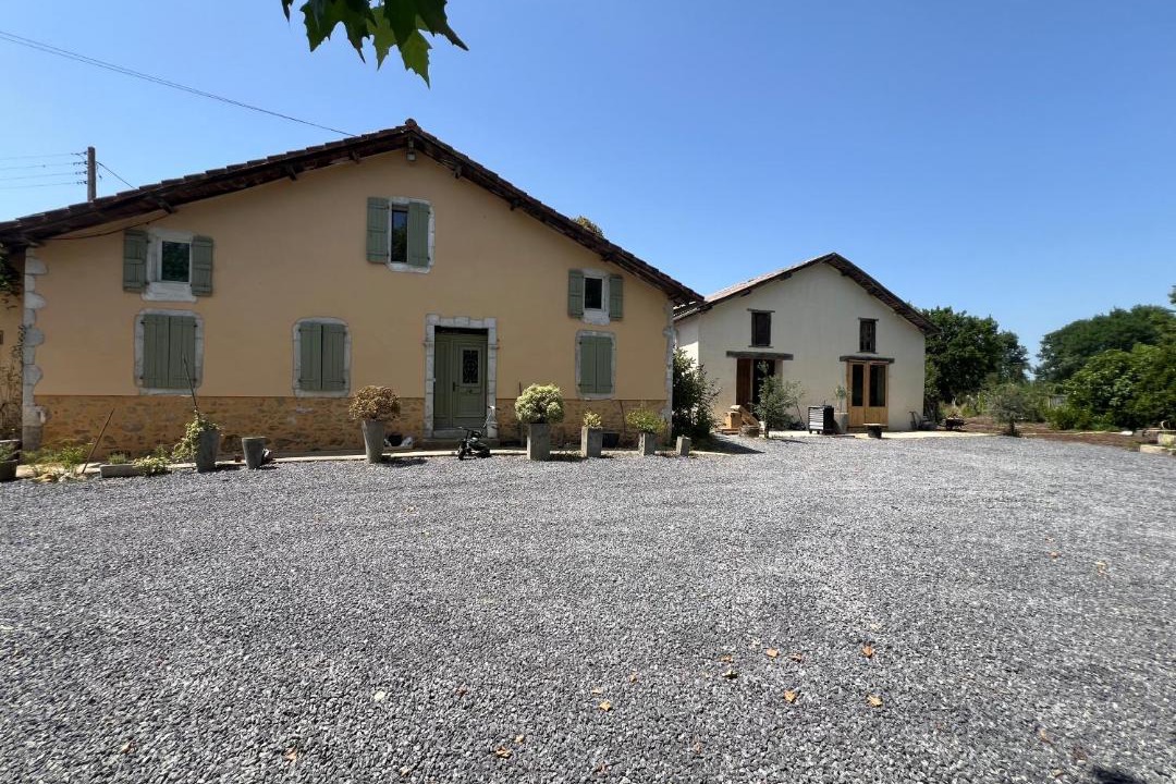 Photo of Others in Pomarez