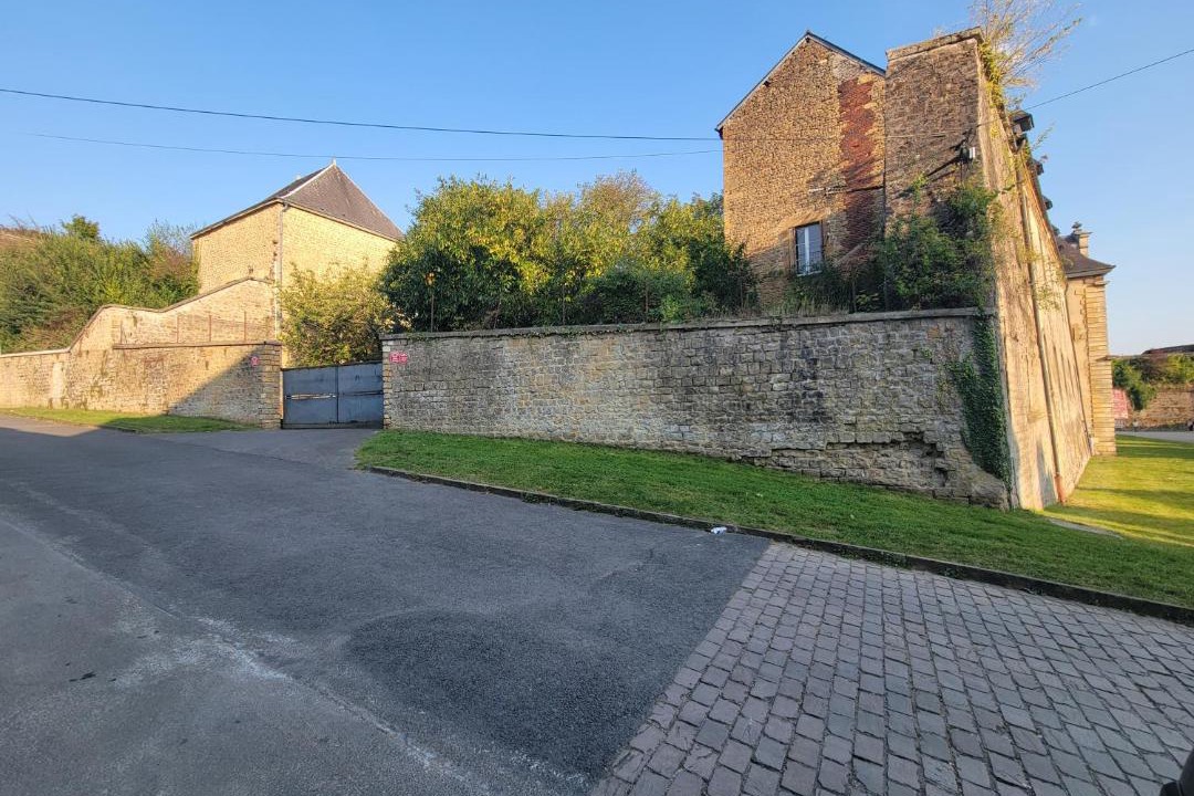 Photo of Others in Sedan