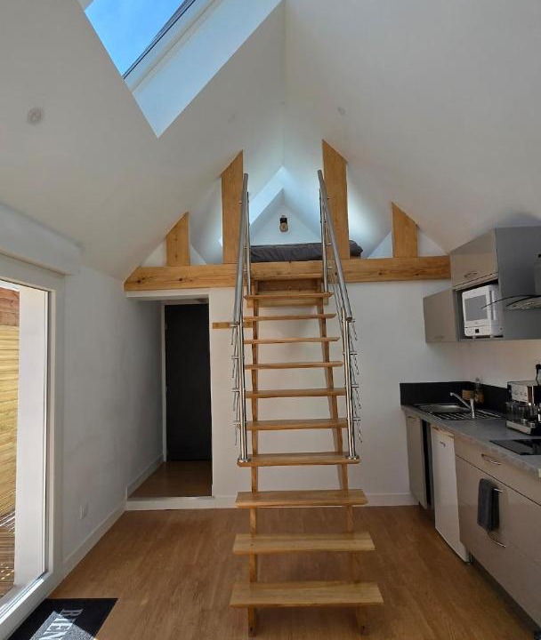 Photo of Others in Courset