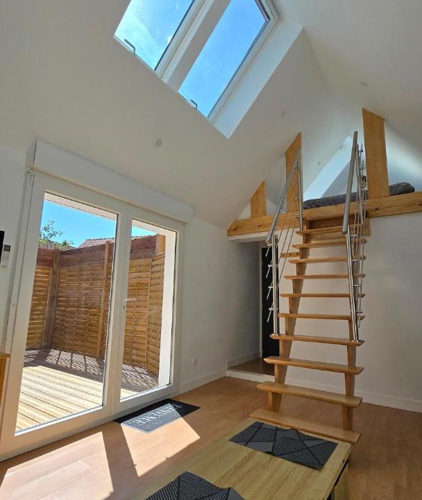 Photo of Others in Courset