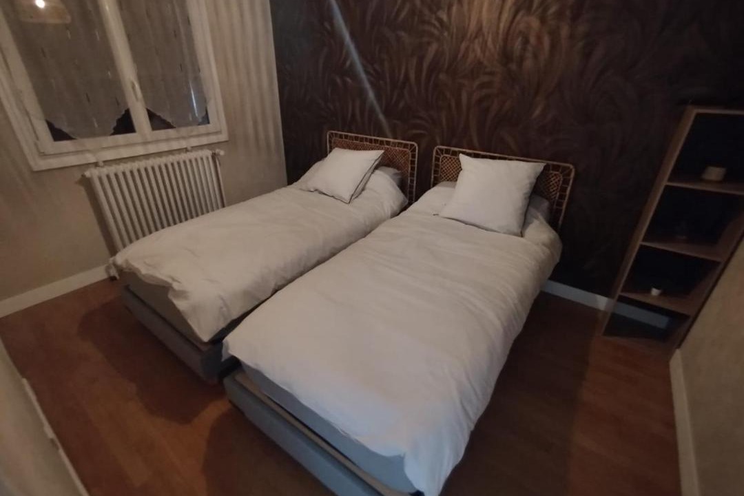 Photo of Bedroom in Tonnerre