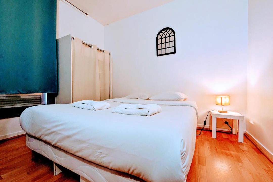 Photo of Bedroom in Mantes-la-Jolie