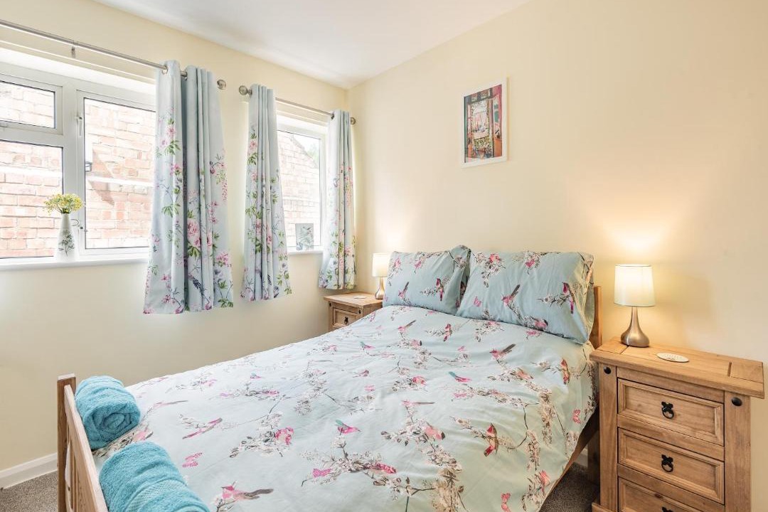 Photo of Others in Alford