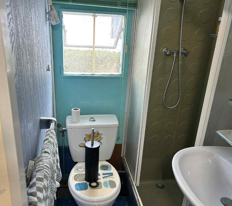 Photo of Bathroom in Saint-Martin-aux-Buneaux
