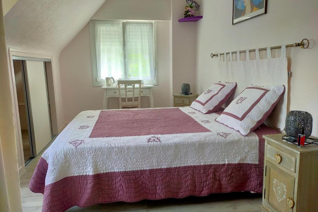 Photo of Bedroom in Tregunc