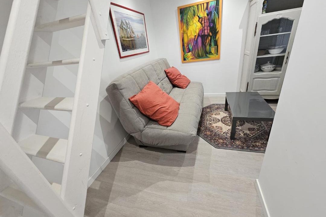 Photo of Others in Rugles