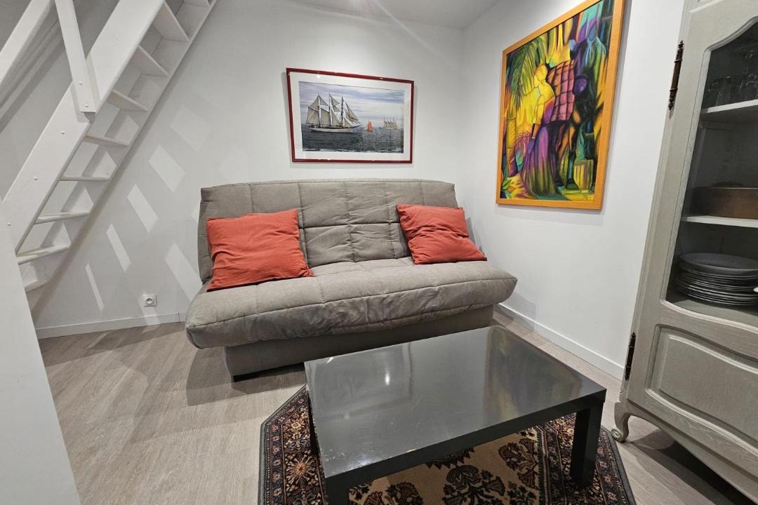 Photo of Others in Rugles