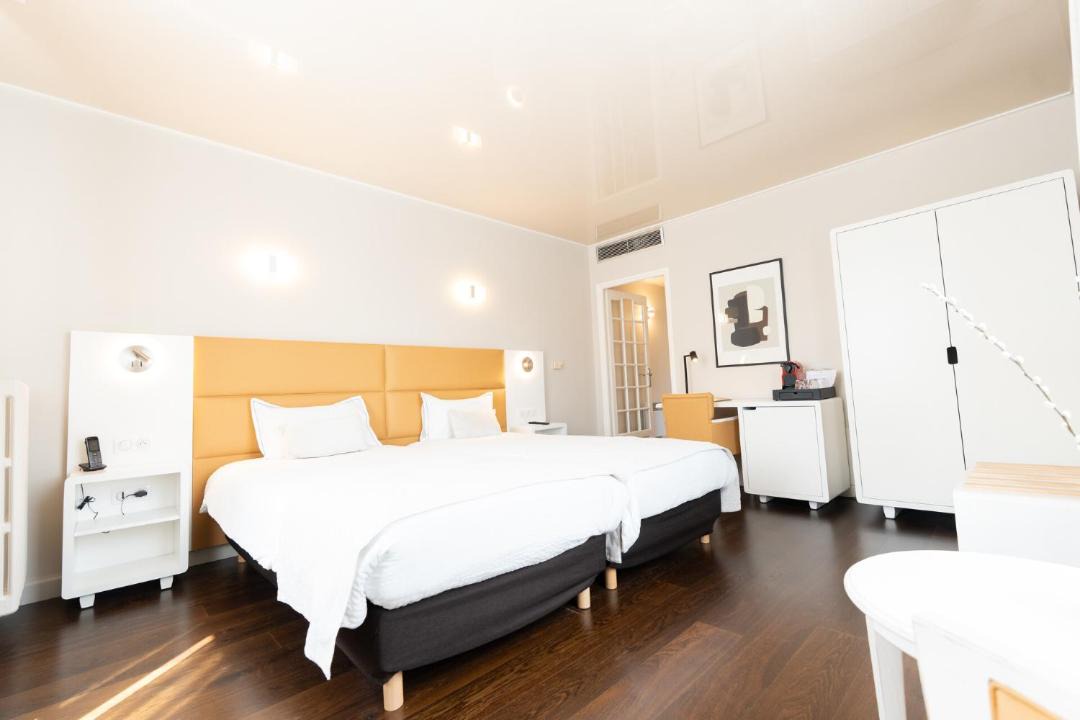 Photo of Bedroom in Chalons-en-Champagne