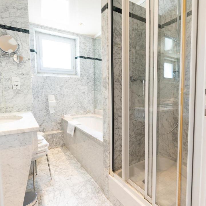 Photo of Bathroom in Chalons-en-Champagne