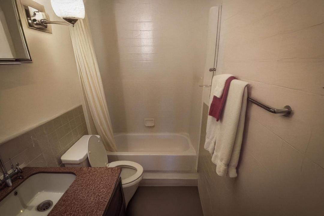 Photo of Bathroom in Outlook