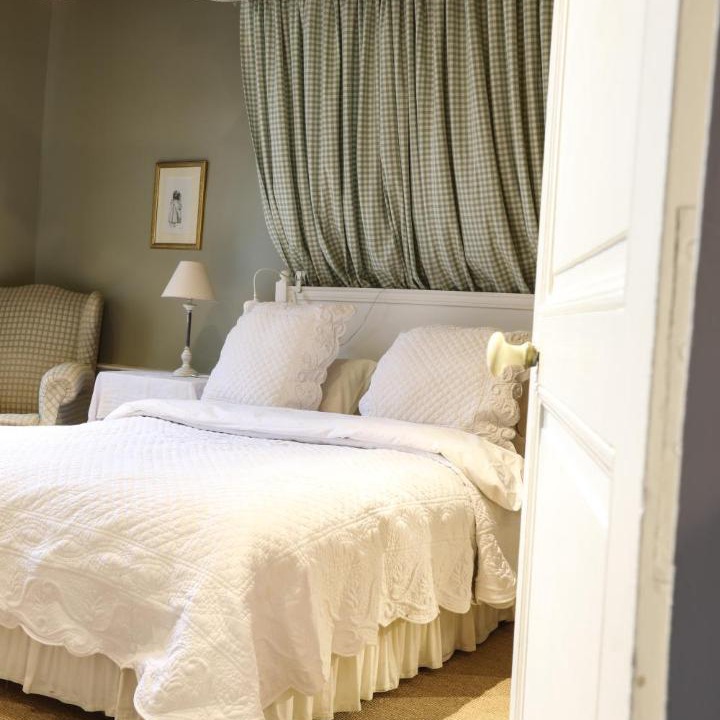 Photo of Bedroom in Poil