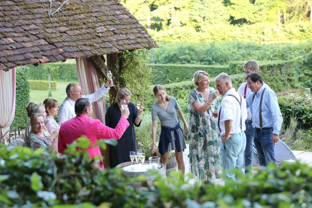 Photo of Others in Poil