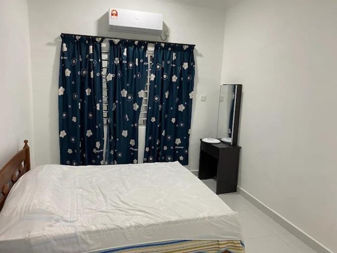 Photo of Bedroom in Temoh