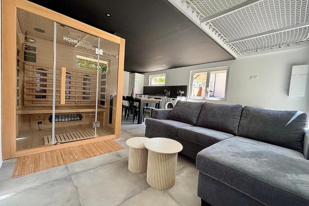 Photo of Others in Magny-le-Hongre