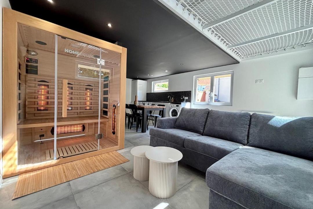 Photo of Others in Magny-le-Hongre