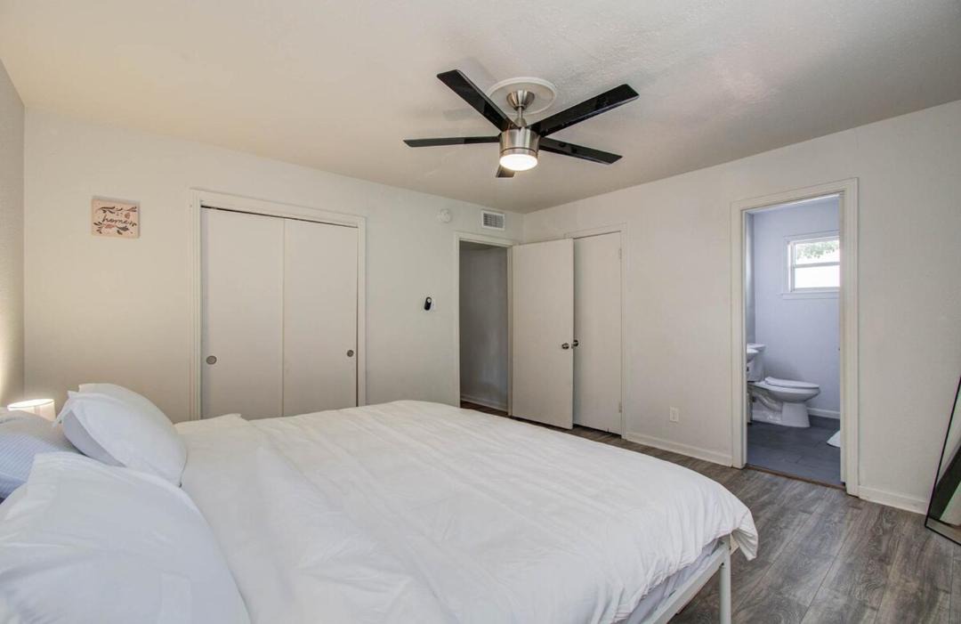 Photo of Bedroom in Hyde Park