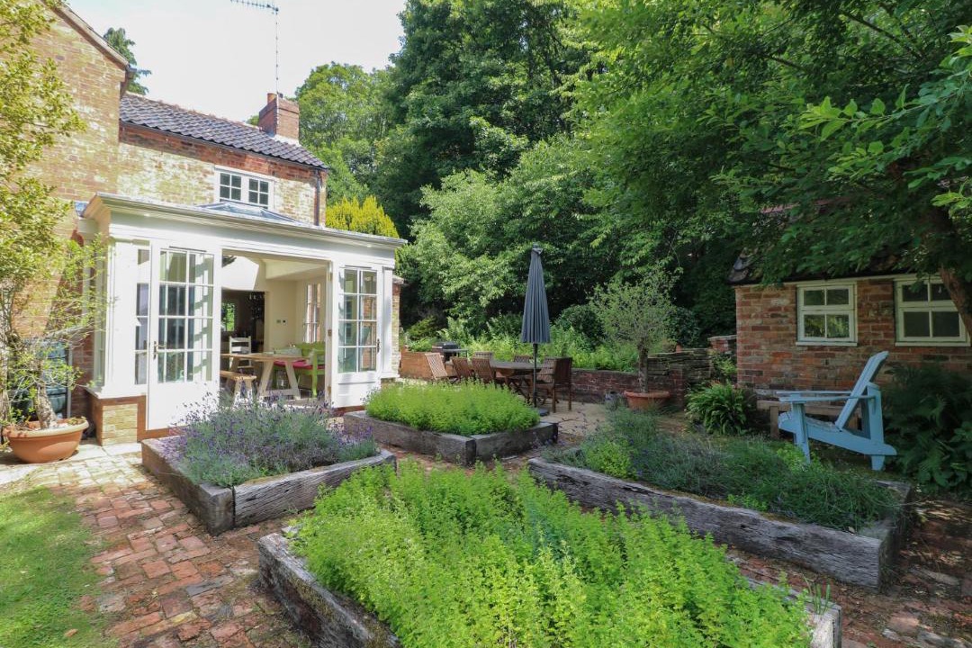 Photo of Others in Welby