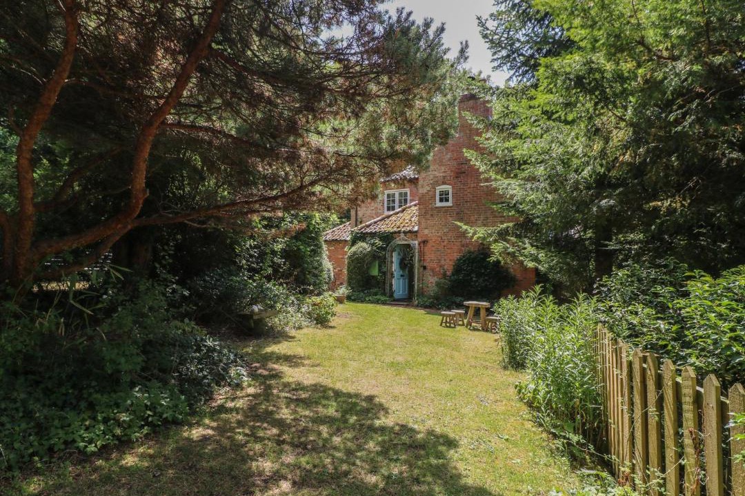 Photo of Others in Welby