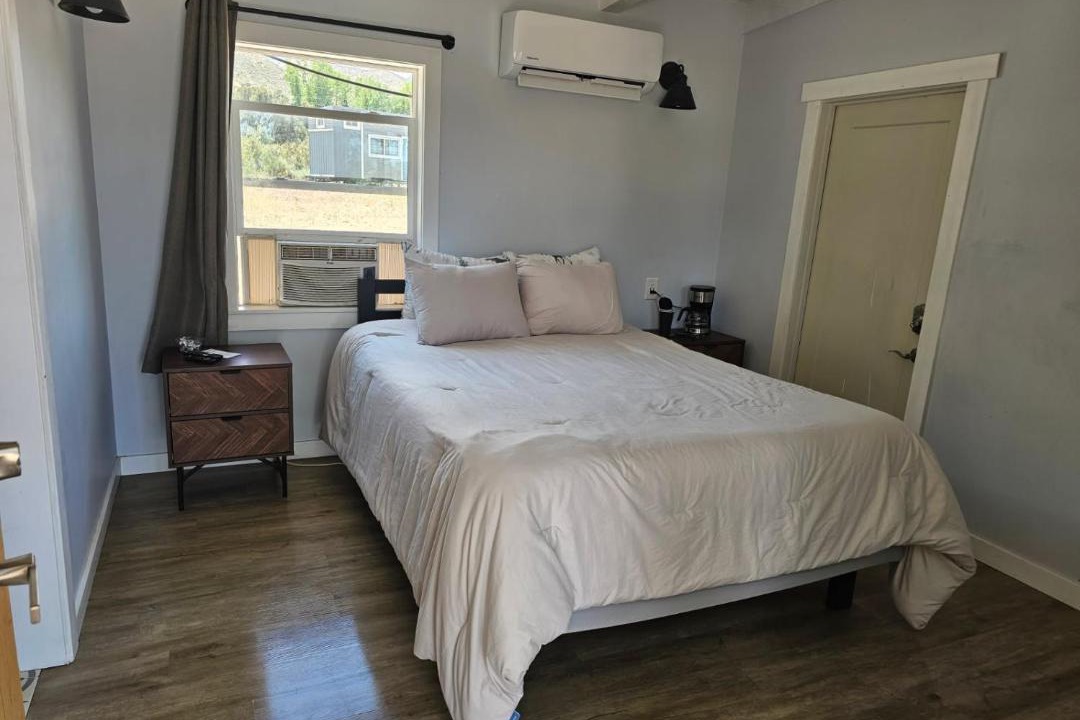 Photo of Bedroom in Walker