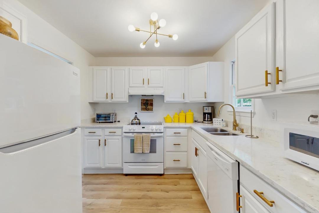 Photo of Kitchen in Beach Institute